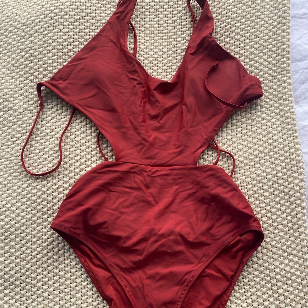 Aerie cut out one piece